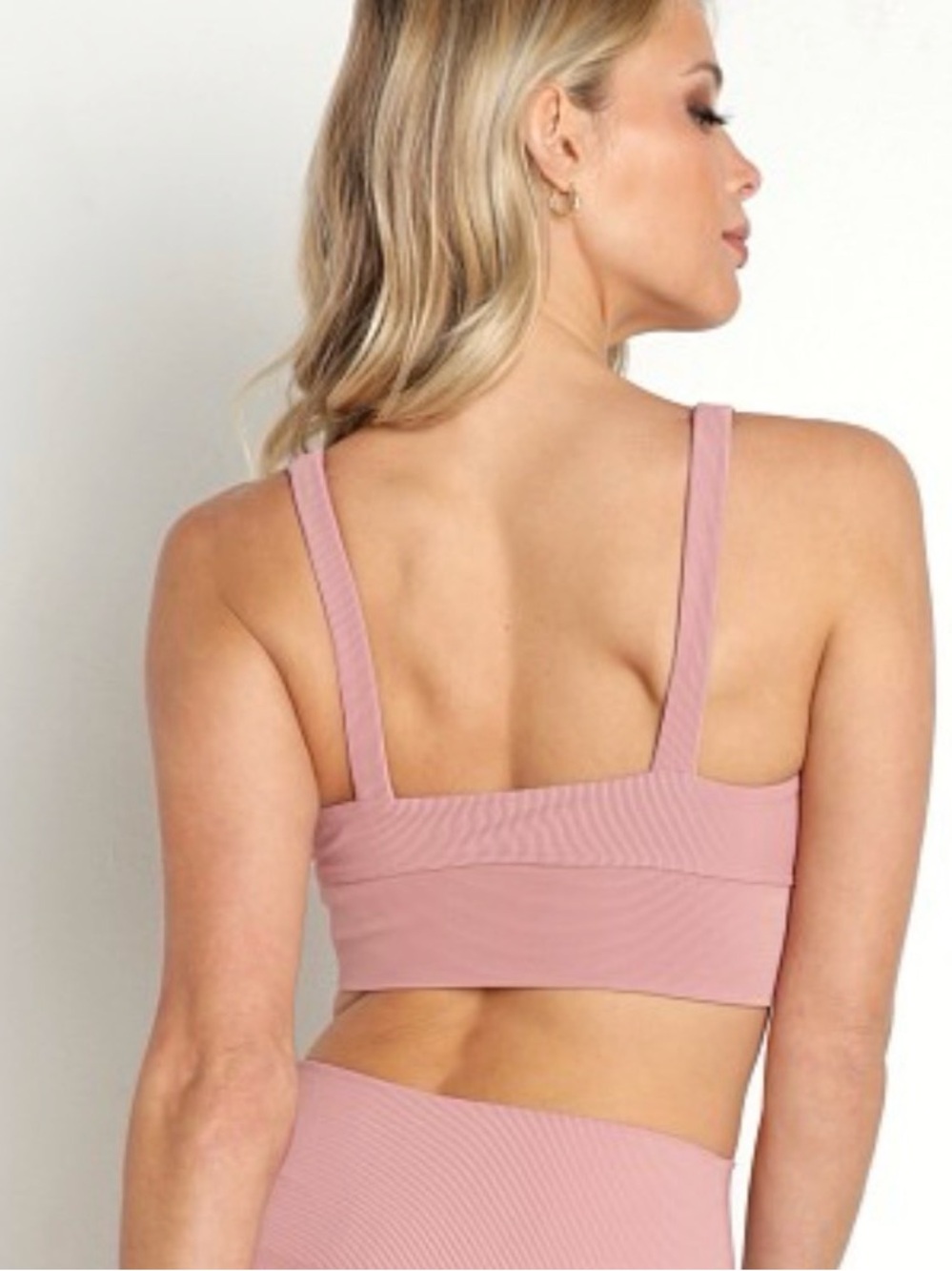 Beach Riot Ribbed Leah Sports Bra - Picture 2 of 6